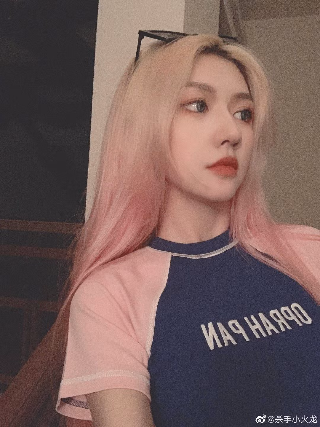 Tính tới nay, chỉ riêng tài khoản TikTok của Tiểu Hoả Long đã có tới hơn 10 triệu lượt follow. Ngay tại Việt Nam cũng có không ít fanpage được dựng lên để các fan có thể thoả thích ngắm nhìn ảnh và clip của nàng hot girl đình đám này.