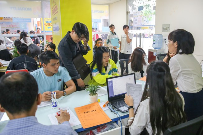 Chia thi tốt nghiệp THPT 2 đợt: Các ĐH tuyển sinh thế nào? Chia thi tot nghiep THPT 2 dot: Cac DH tuyen sinh the nao?