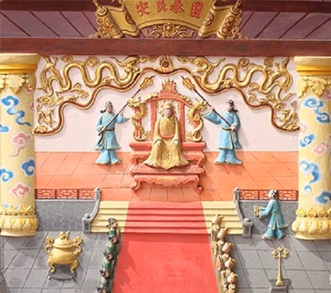 Bi kich cuoc doi nu hoang de duy nhat Viet Nam-Hinh-2