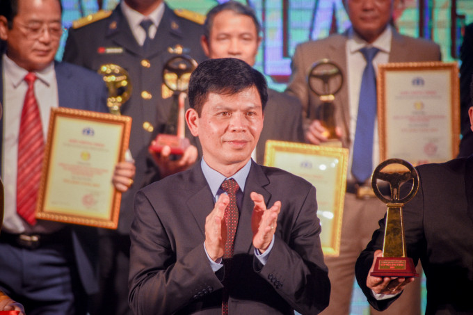 Hiện nay, với chức danh Thứ trưởng Bộ GTVT, ông Lê Anh Tuấn trực tiếp chỉ đạo các lĩnh vực gồm Quản lý nhà nước về GTVT hàng không và Công tác y tế GTVT. Ông cũng giúp Bộ trưởng theo dõi các hoạt động, trong đó có theo dõi và chỉ đạo Dự án Cảng hàng không quốc tế Long Thành, Dự án mở rộng Cảng hàng không quốc tế Tân Sơn Nhất.