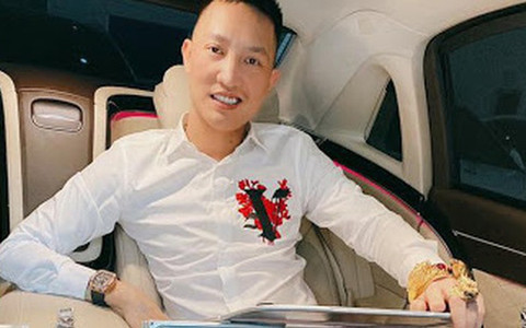 Truoc vu boi nho cong chuc, Huan Hoa Hong dinh an phat nao?