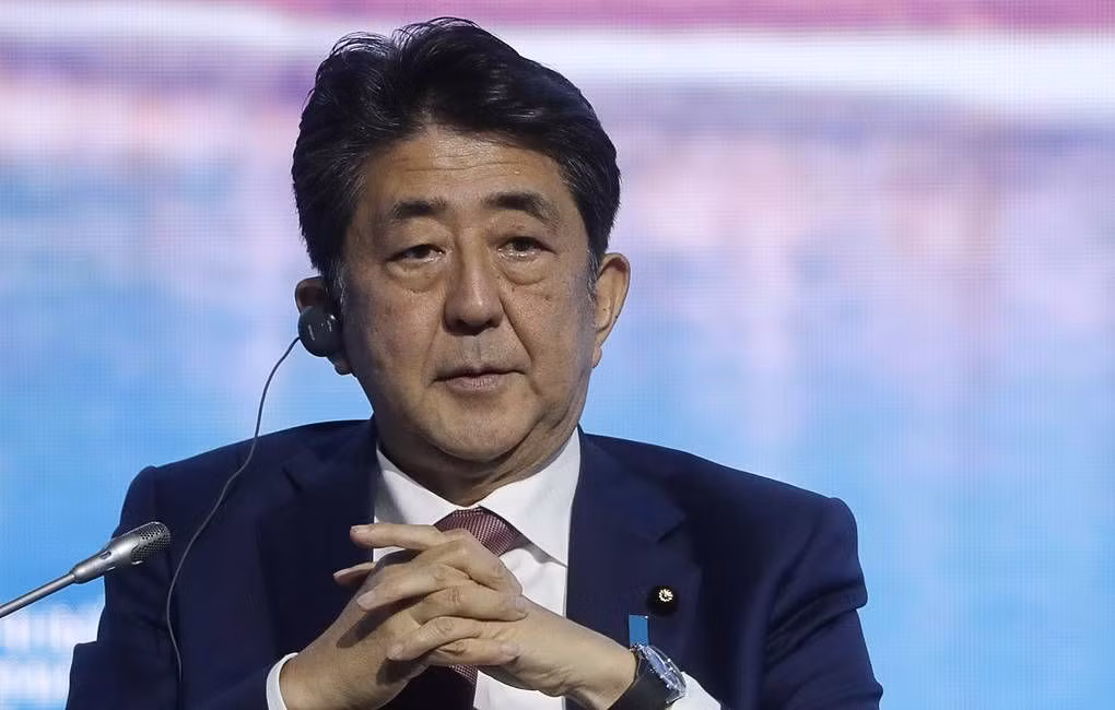 Tháng 12/2012, ông Abe quay lại vị trí Thủ tướng, lần thứ 2 thành lập Nội các sau cuộc bầu cử Hạ viện. Lần này, ông đã giúp Nhật Bản thay đổi, phát triển ở nhiều phương diện như ngoại giao, kinh tế, khoa học giáo dục…