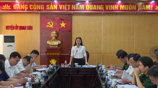 Ông Đỗ Trọng Hưng cũng hy vọng, ở cương vị, bà Hà Thị Hương cùng với Đảng bộ, chính quyền và Nhân dân các dân tộc huyện Quan Hóa sẽ đưa huyện Quan Hóa phát triển, phấn đấu đến năm 2025 ra khỏi huyện 30a (huyện nghèo), đến năm 2030 trở thành huyện khá. &gt;&gt;&gt; Mời bạn đọc xem thêm video: Cận cảnh vương miện Hoa hậu Việt Nam 2016 