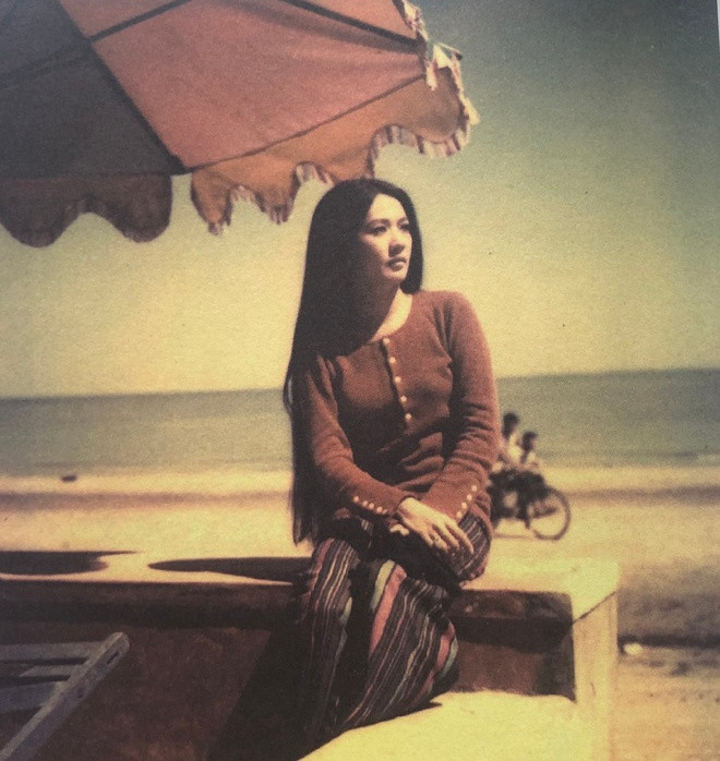 Thanh Nga nổi tiếng trên sân khấu, bà được coi là "Nữ hoàng cải lương". Bà tham gia diễn xuất trong nhiều bộ phim điện ảnh như: Loan mắt nhung, Đôi mắt người xưa, Sau giờ giới nghiêm, Sợ vợ mới anh hùng... Thanh Nga trong phim Xa lộ không đèn.