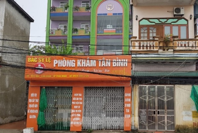 Tin nóng ngày 4/8: Phó trưởng khoa sản đầu độc cháu nội bằng thuốc chuột Tin nong ngay 4/8: Pho truong khoa san dau doc chau noi bang thuoc chuot