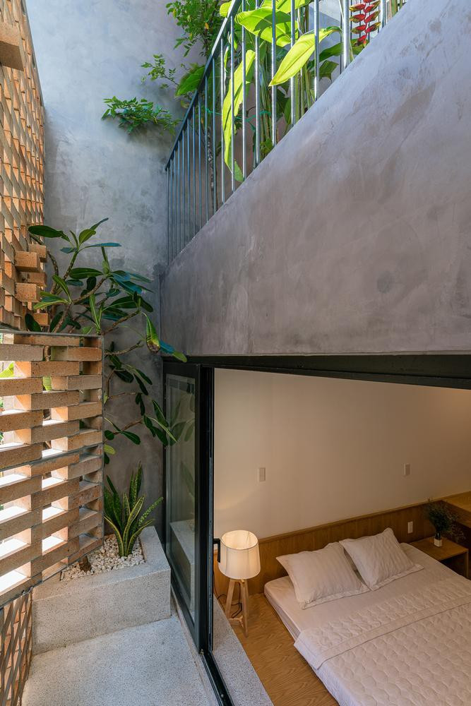 Không gian các phòng ngủ luôn thoáng mát, sáng sủa mà vẫn đảm bảo sự riêng tư.