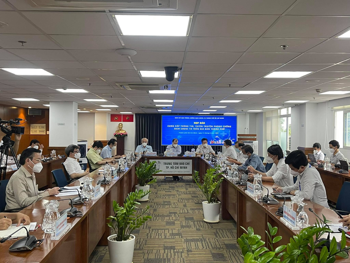 TP.HCM: Den 15/9, dat ti le 90% nguoi tu 18 tuoi tiem vac xin COVID-9