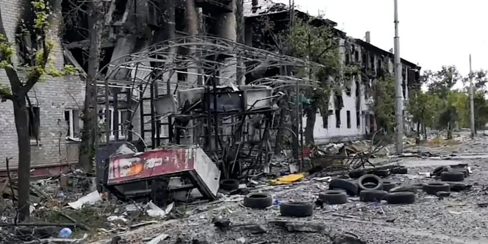 Ukraine tuyen bo se doi lai Lysychansk bang hoa luc manh!