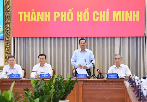Chu tich TPHCM Phan Van Mai: Xu ly nha xe Thanh Buoi khong vung cam