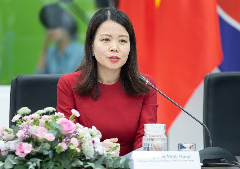 Hiện nay, bà Nguyễn Minh Hằng là Ủy viên Ban chấp hành Trung ương Hội Liên hiệp phụ nữ Việt Nam. 