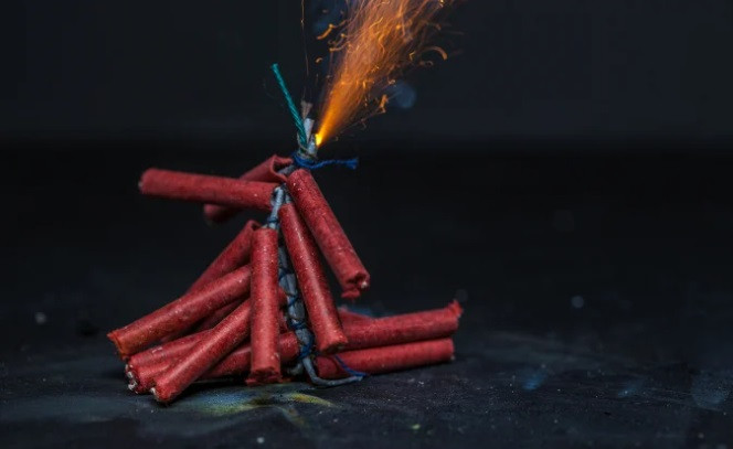 Hai Duong: Dot phao trai phep, 3 nguoi dan ong bi xu phat 18 trieu