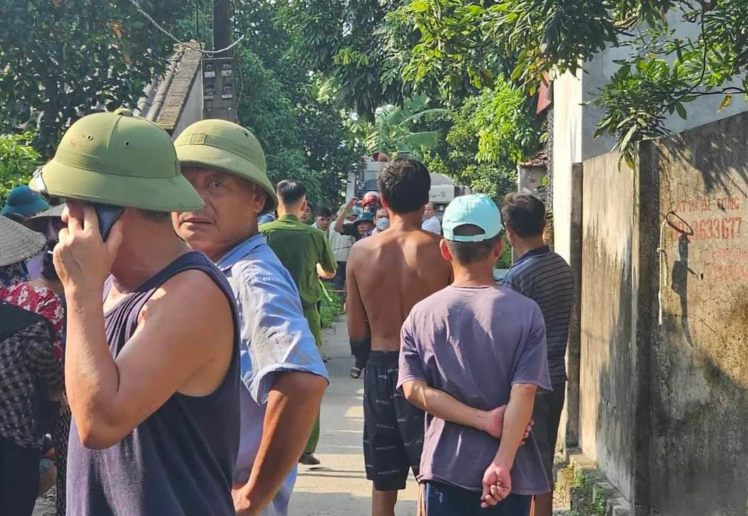 Hai Duong: Hai nguoi tu vong khi sua may gat lua