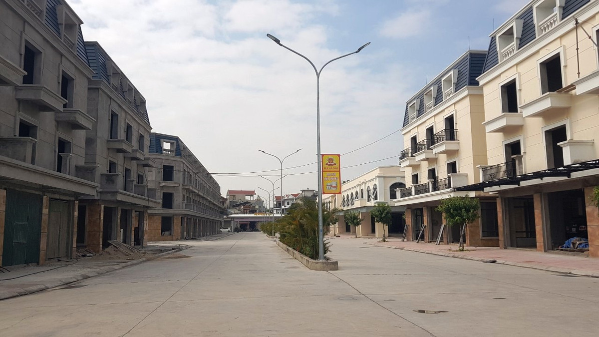 Tuy nhiên, toàn bộ số tiền bồi thường, hỗ trợ nêu trên do Công ty TNHH Đức Dương chi trả, không sử dụng ngân sách nhà nước. (Công ty TNHH Đức Dương mới đây có văn bản số 15 ngày 5/9/2023 cam kết việc chi trả trên là tự nguyện, cam kết không yêu cầu UBND thị xã Kinh Môn hay bất cứ cơ quan nào phải hoàn trả số tiền này). 