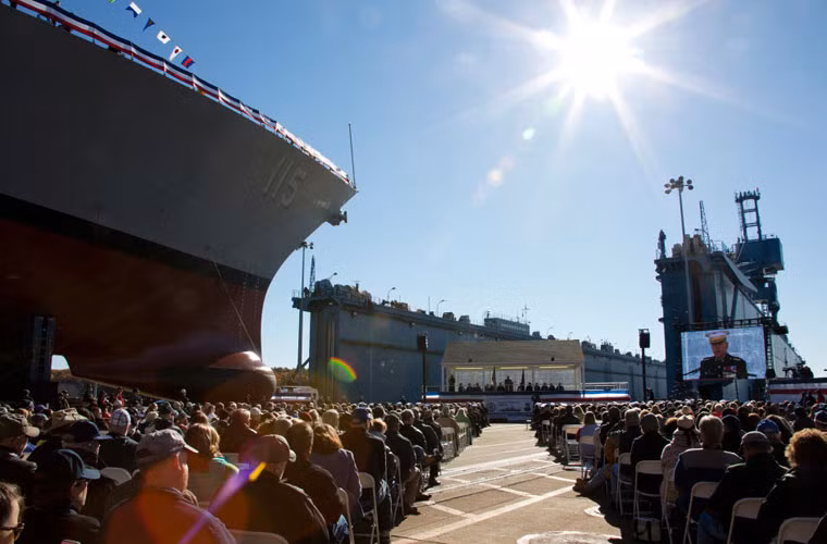USS Rafael Peralta (DDG-115) là chiếc tàu chiến thứ 65 thuộc lớp Arleigh Burke biến thể Flight IIA được thiết kế cho nhiệm vụ phòng thủ tên lửa.