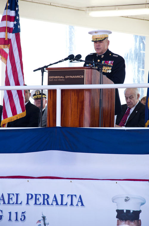 Đại diện Hải quân Mỹ tại lễ rửa tội.