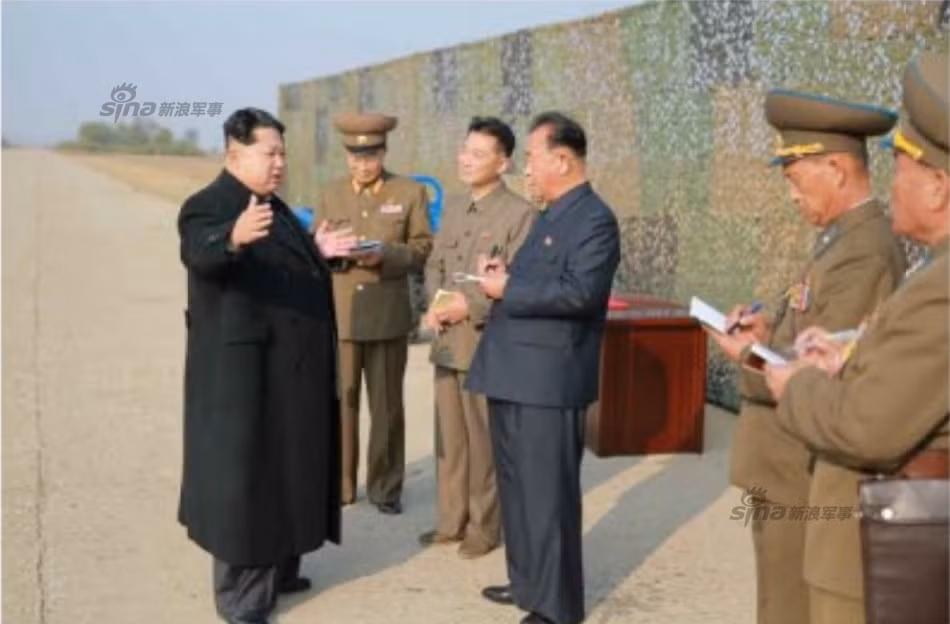 Ông Kim Jong-un đã đưa ra nhiều chỉ đạo tới cấp chỉ huy Quân đội Triều Tiên tại cuộc diễn tập.