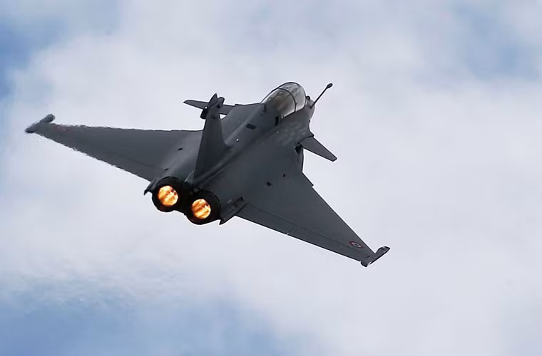 Mẫu chiến đấu cơ tiên tiến cuối cùng lọt vào top National Interest là Dassault Rafale của Không quân Pháp. Mẫu máy bay này đã có vài cuộc không kích vào phiến quân IS tại Syria.