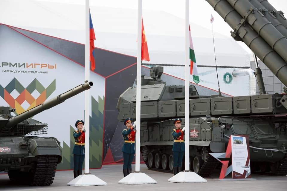 Ngoài ra không loại trừ khả năng từ Army Games 2021, đội tuyển thể thao quân sự Việt Nam sẽ còn tham gia nội dung mới đó là Đua xe chiến đấu bộ binh - Suvorov Attack vốn có nhiều nét tương đồng với Tank Biathlon.