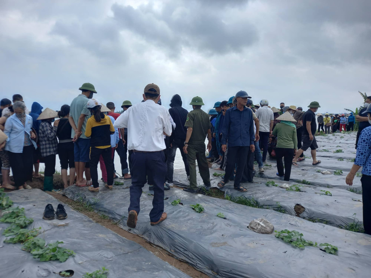 Khi 3 mẹ con nữ giáo viên được tìm thấy, không ít người vẫn không tin sự thật lại đau thương đến thế.