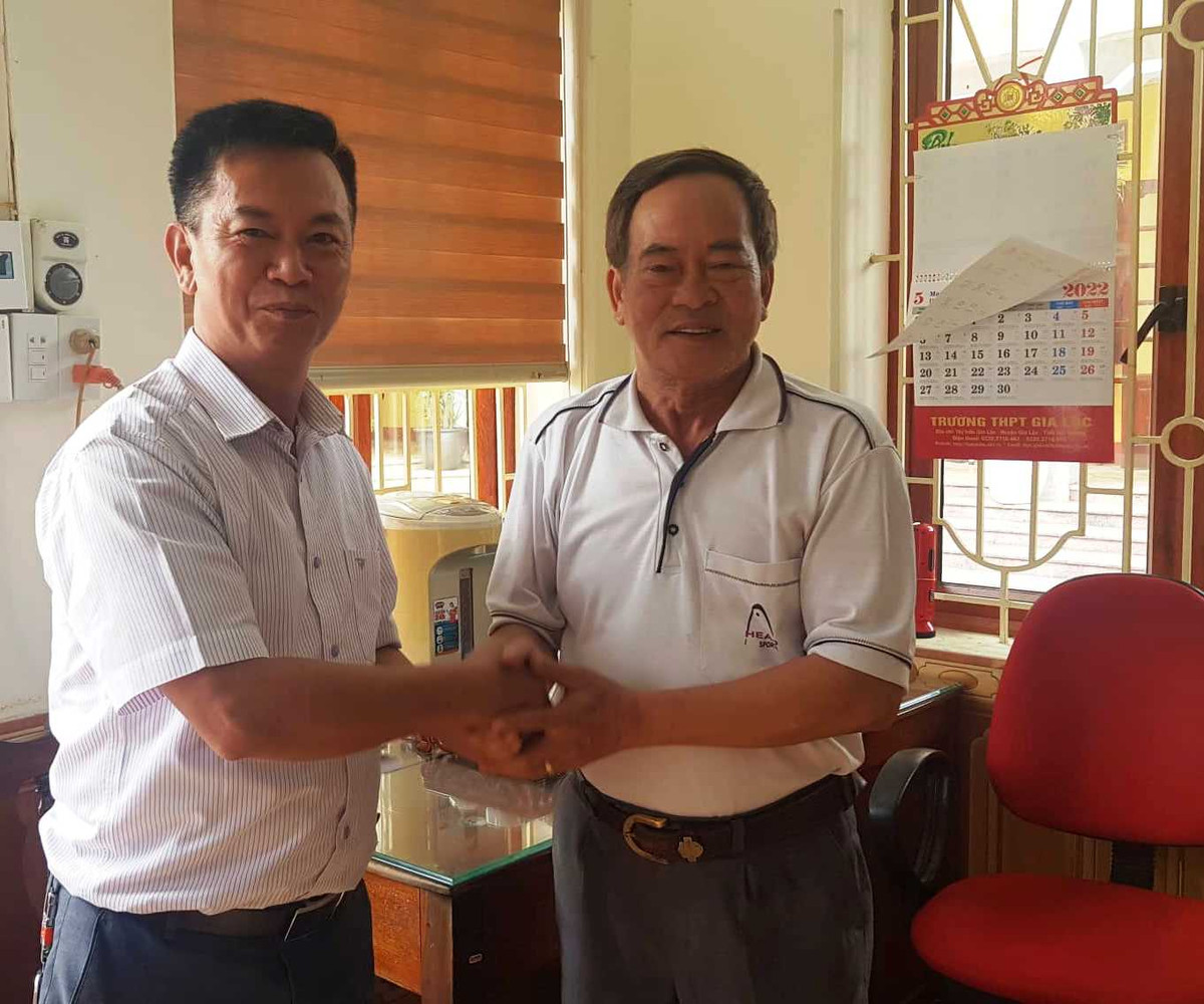 Chuyen tinh dep voi nu giao vien cua nguoi 38 nam danh trong truong-Hinh-2