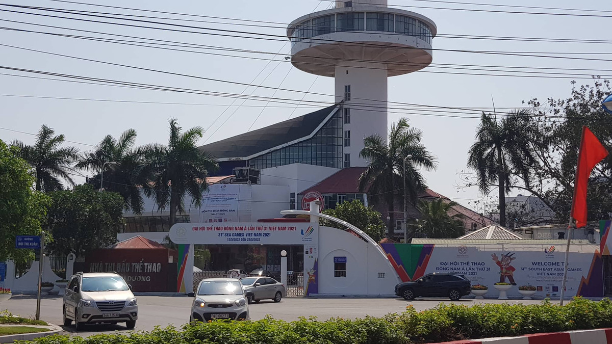 Việc được lựa chọn làm địa điểm tổ chức các môn thi đấu có ý nghĩa chính trị, văn hóa, xã hội, ngoại giao và du lịch to lớn, góp phần tăng cường tình đoàn kết, hữu nghị, sự hiểu biết lẫn nhau giữa nhân dân Việt Nam với nhân dân các nước ASEAN đồng thời là cơ hội để tuyên truyền, quảng bá hình ảnh truyền thống văn hóa, lịch sử, con người Hải Dương; phát triển các tiềm năng, thế mạnh, cơ hội đầu tư hợp tác phát triển kinh tế, văn hóa – xã hội với bạn bè trong và ngoài nước. (Ảnh: Nhà thi đấu Hải Dương, nơi diễn ra thi đấu môn bóng bàn Đại hội Thể thao Đông Nam Á lần thứ 31).