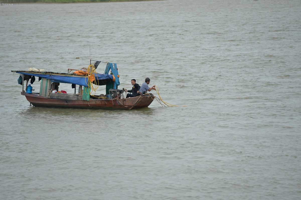 Chính quyền địa phương vẫn đang phối hợp với lực lượng cứu hộ, cứu nạn Công an huyện Cẩm Giàng và Công an tỉnh Hải Dương tìm kiếm các nạn nhân.