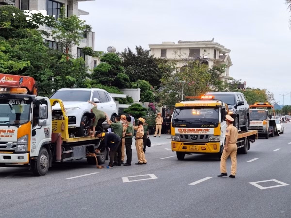 Tam giu 4 xe sang tai biet thu ong Pham Hong Ha: Co tich thu tai san?-Hinh-6