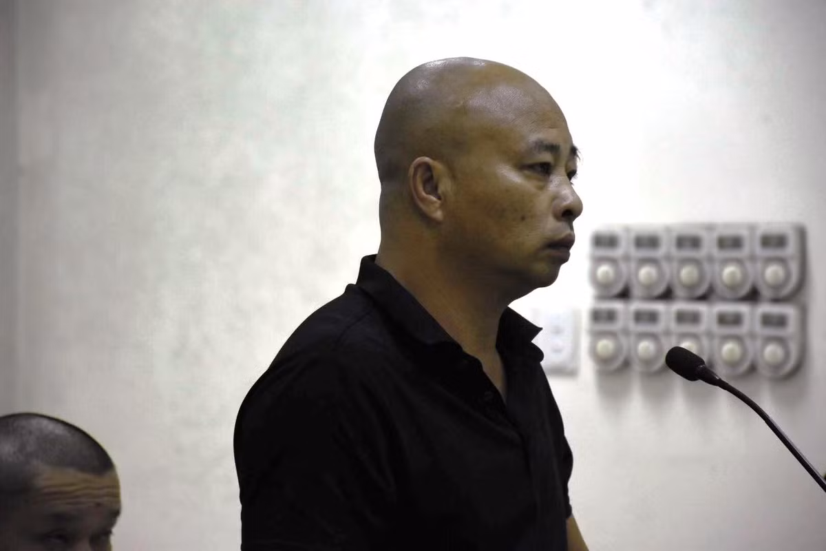 HĐXX TAND cấp cao tại Hà Nội nhận định, trong 7 bị cáo chỉ có bị cáo Nguyễn Xuân Đường không thừa nhận hành vi phạm tội, 6 bị cáo khác, trong đó có Nguyễn Thị Dương (vợ của Đường) trong quá trình điều tra đã nhận tội. Bị cáo Dương cũng có đơn kháng cáo bản án của TAND tỉnh Thái Bình nhưng sau đó đã tự nguyện rút đơn và khắc phục hậu quả.