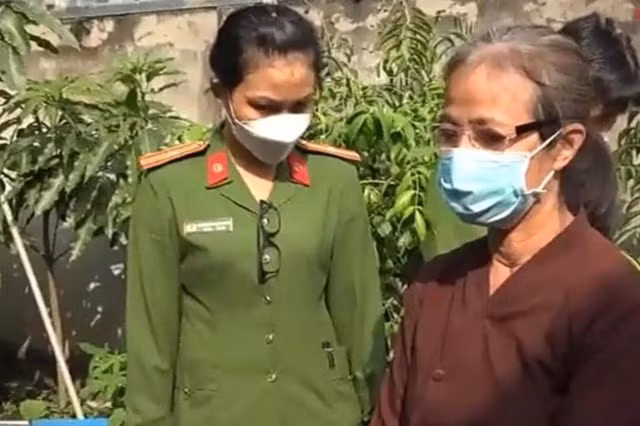 Bà Cao Thị Cúc được Công an tỉnh Long An xác định giữ vai trò cầm đầu nhóm Tịnh thất Bồng Lai cùng với bị can Lê Tùng Vân (90 tuổi, nguyên quán tỉnh An Giang, thường trú tại hộ Cao Thị Cúc). Bị can Cúc đã có hành vi phạm tội khi cùng Lê Tùng Vân và nhiều người khác trong Tịnh thất Bồng Lai kéo đến chửi bới, gây mất an ninh trật tự tại trụ sở Công an huyện Đức Hòa để “đòi” cô gái Diễm My.