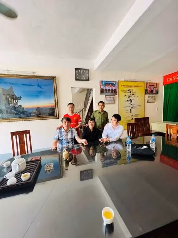 Ky tich: Duoc cuu sau 7 ngay roi xuong vuc khi di chua Yen Tu-Hinh-4