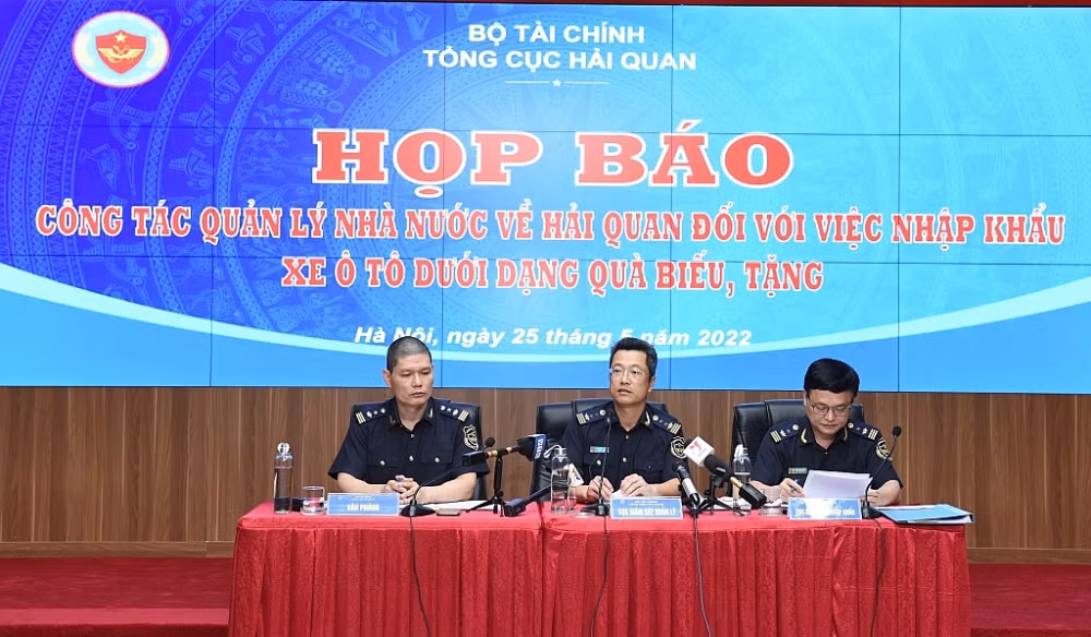 Duong day nhap khau sieu xe bieu tang: Tong cuc Hai quan noi gi?-Hinh-2