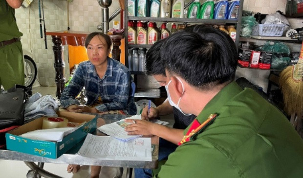 250 canh sat An Giang tham gia triet pha duong day so de “khung”-Hinh-3