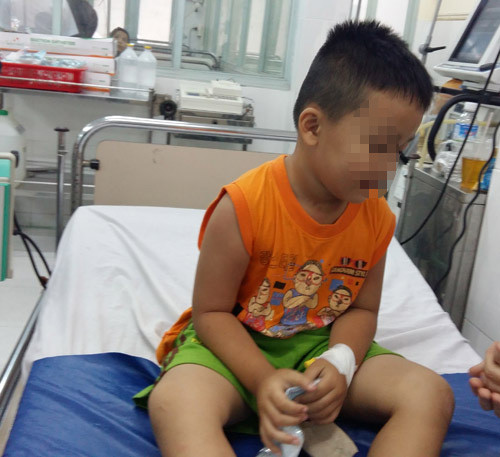 Vo pho giam doc ep 2 con uong thuoc doc roi tu sat