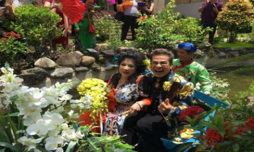 Tham cung bi su chuyen MC Thanh Bach ket hon den 8 lan