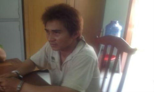 Vo to chong giao cau lam bay voi con rieng khi vang nha