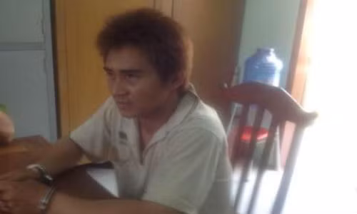 Vo to chong giao cau lam bay voi con rieng khi vang nha