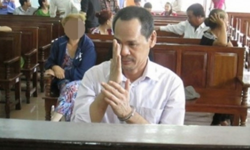 Dai gia rom mièn Tay lùa tình, giet nũ ca sy