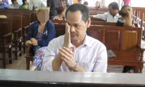 Dai gia rom mièn Tay lùa tình, giet nũ ca sy