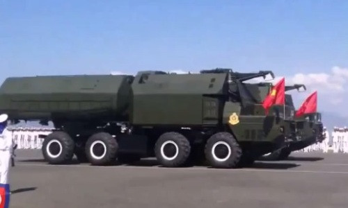 Video: Hai quan Viet Nam to chuc duyet binh tai Cam Ranh