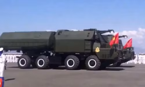 Video: Hai quan Viet Nam to chuc duyet binh tai Cam Ranh