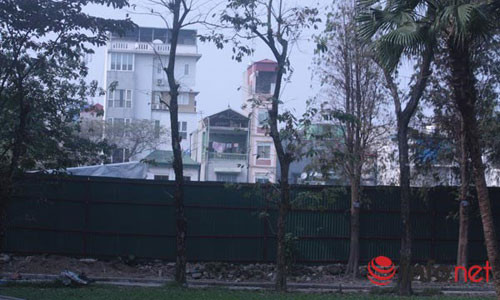 Cong vien thong nhat nguy co bi bam nat hinh anh