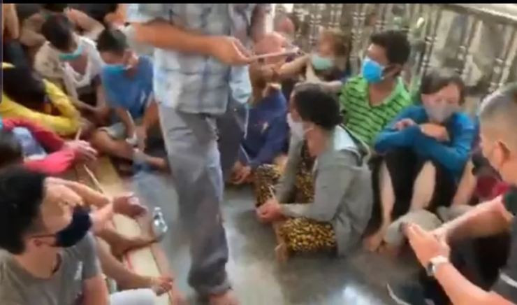 Clip: Bao vay khu vuc 1 nghia trang gia toc, tom nhieu giang ho dang sat phat