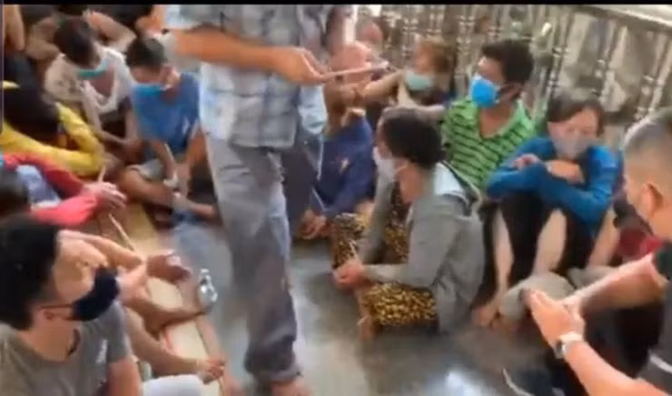 Clip: Bao vay khu vuc 1 nghia trang gia toc, tom nhieu giang ho dang sat phat