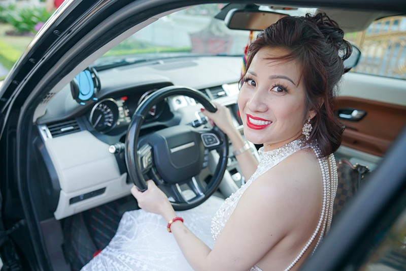 Nhắc đến Nguyễn Thị Dương phải kể đến những lần thách thức cũng như nhiều màn livestream đấu khẩu với cán bộ nhà nước lên mạng xã hội. 