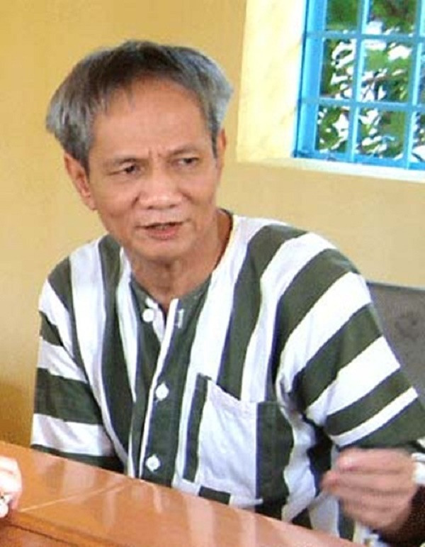  Năm Cam, tên thật Trương Văn Cam, sinh năm 22/4/1947, là một trùm tội phạm khét tiếng ở Việt Nam đặc biệt tại TP HCM. Năm Cam và băng nhóm của mình trong qua trình bảo kê các nhà hàng, quán karaoke và các tụ điểm đánh bạc ở TP HCM đã phạm vào nhiều tội hình sự.