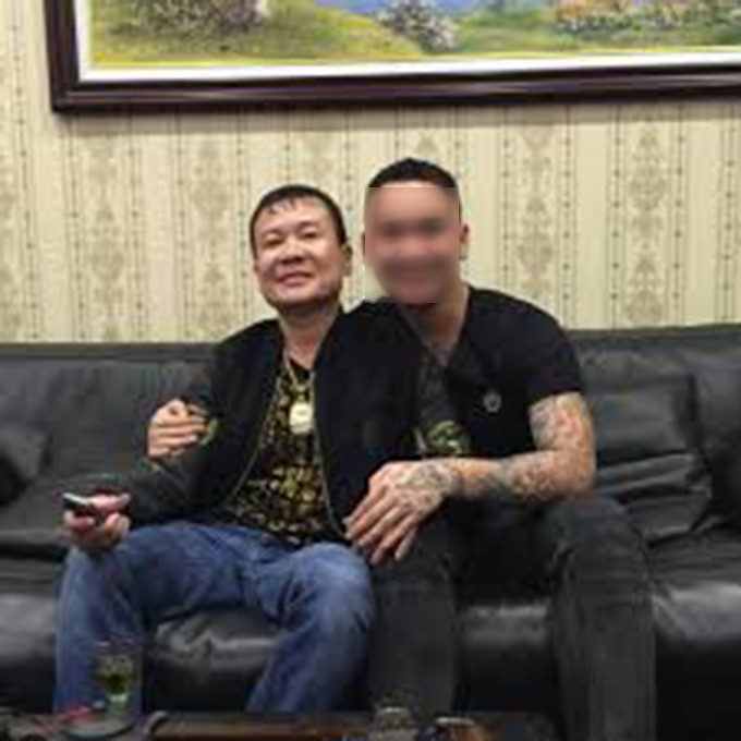 Thế, lực của đại ca giang hồ Sơn "Bạch Tạng" rất lớn, bởi Sơn có nhiều tiền và có những gã đàn em máu lạnh sẵn sàng xuống tay hay hi sinh thân mình mỗi khi có chuyện. Ngày 16/3/2002, CSHS, Công an Hà Nội đã phối hợp với Ban chuyên án Năm Cam đã bắt giữ Sơn "Bạch Tạng" và di lý ông trùm giang hồ này vào Miền Nam để phục vụ điều tra mở rộng các vụ án liên quan.