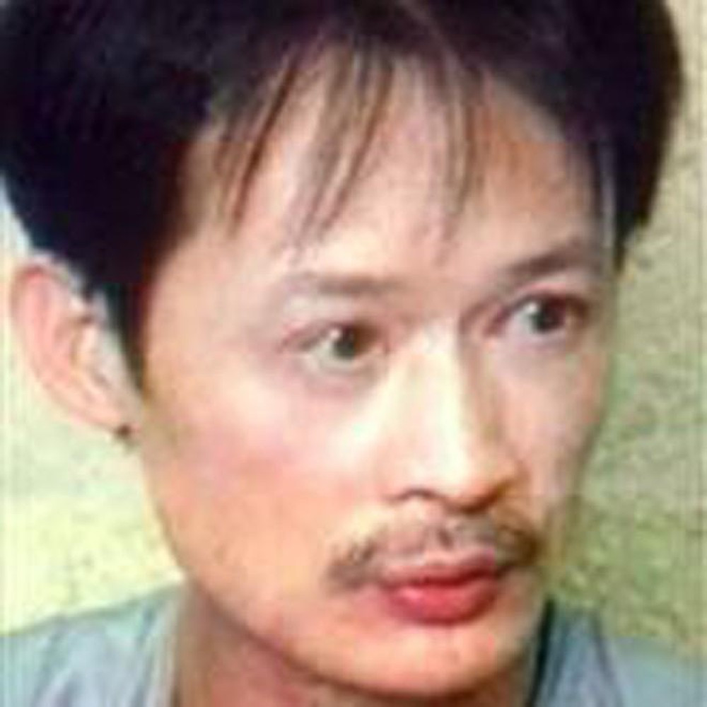  Khánh "Trắng" tên thật là Dương Văn Khánh, sinh năm 1956, trú tại Hà Nội. Khánh "Trắng" là một nhân vật cầm đầu băng đảng xã hội đen khét tiếng tại Hà Nội những năm cuối thế kỷ 20.