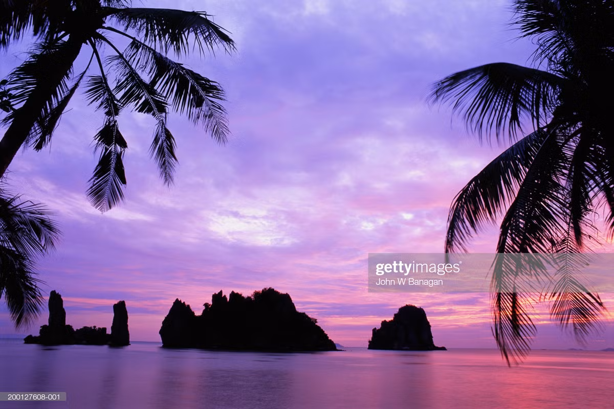 Hoàng hôn trên bãi Dương, Hà Tiên. Ảnh: John Banagan/ Getty.