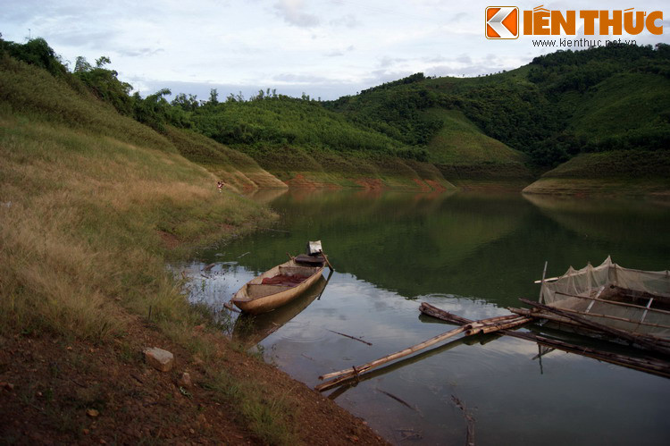 ...Với những khung cảnh thơ mộng như tranh vẽ.