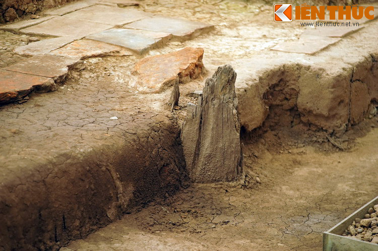 Ngoài ra, một số vị trí có dấu tích văn hoá thời Nguyễn (thế kỉ 19 – 20) nhưng mờ nhạt không rõ ràng.